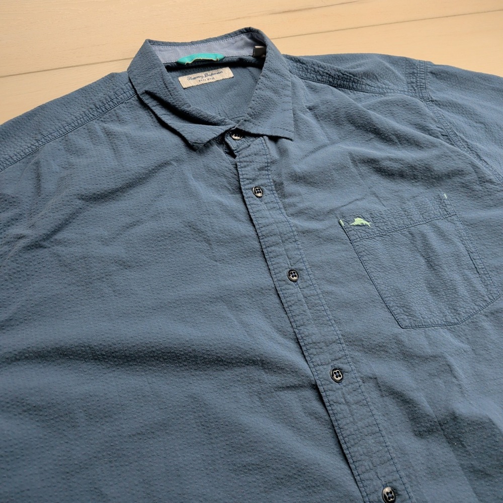 Tommy Bahama Nova Wave Shirt Mens 1XLB Blue Seersucker Button Up Coastal Casual